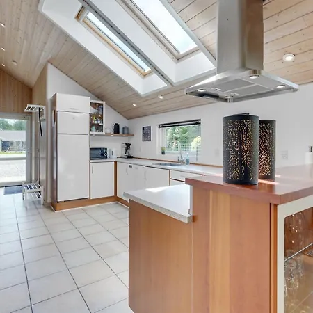 Harek - 800m From The Sea By Interhome *