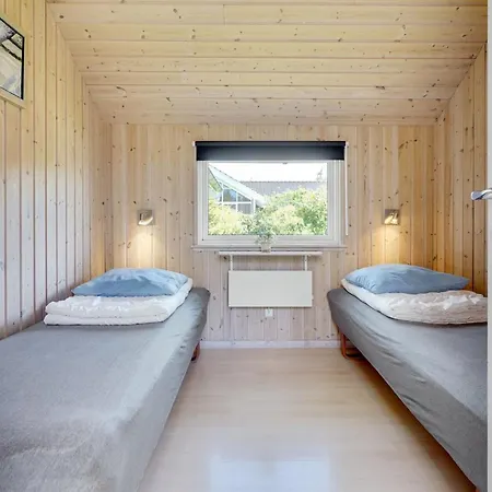 Harek - 800m From The Sea By Interhome * Bøtø By