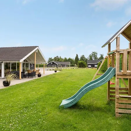 Semesterbostad Harek - 800m From The Sea By Interhome